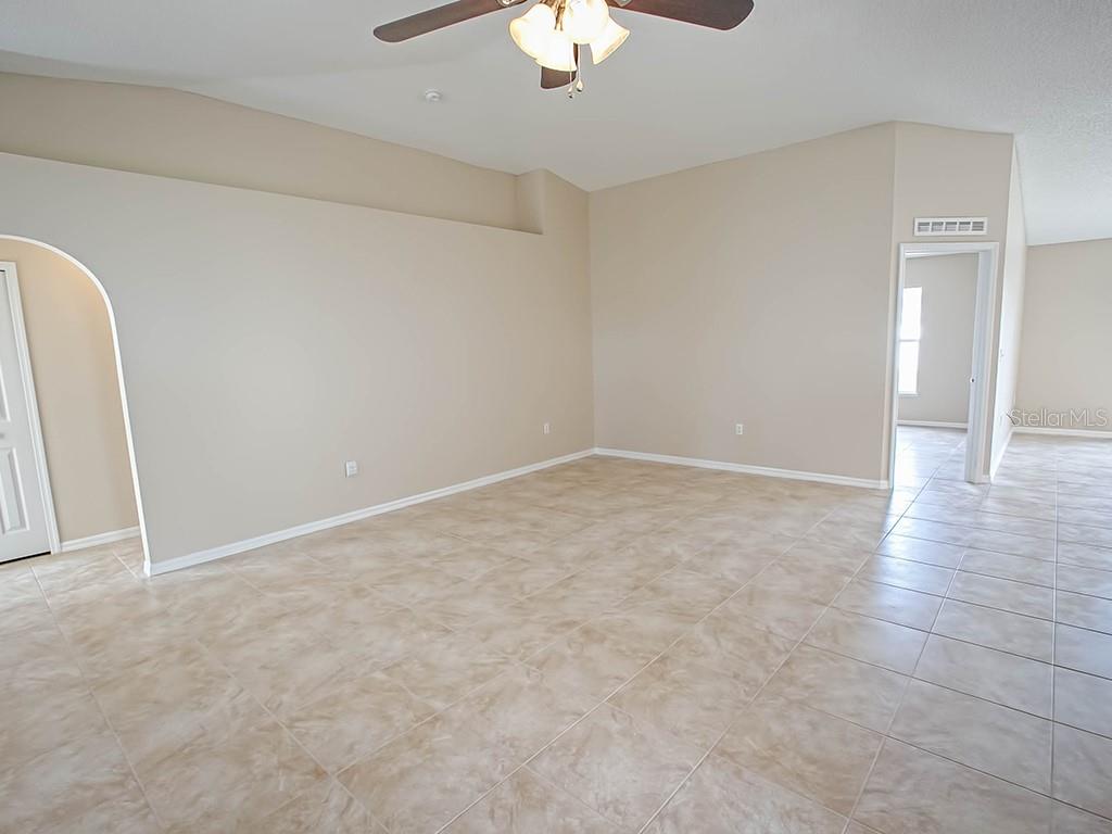 2139 SANDRIDGE CIR, EUSTIS, FL, 32726