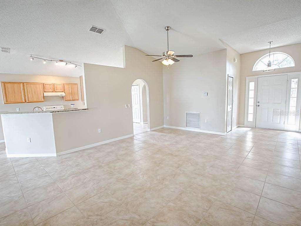 2139 SANDRIDGE CIR, EUSTIS, FL, 32726