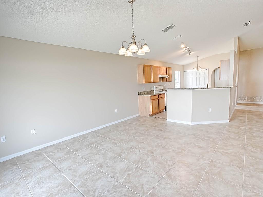 2139 SANDRIDGE CIR, EUSTIS, FL, 32726