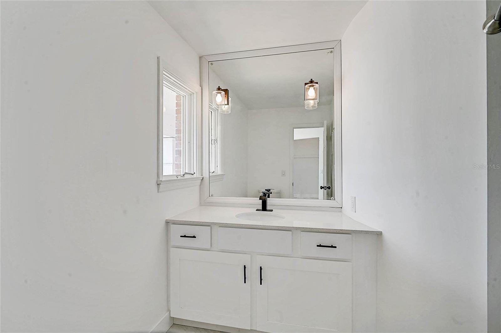 3215 PINE VALLEY DR, SARASOTA, FL, 34239