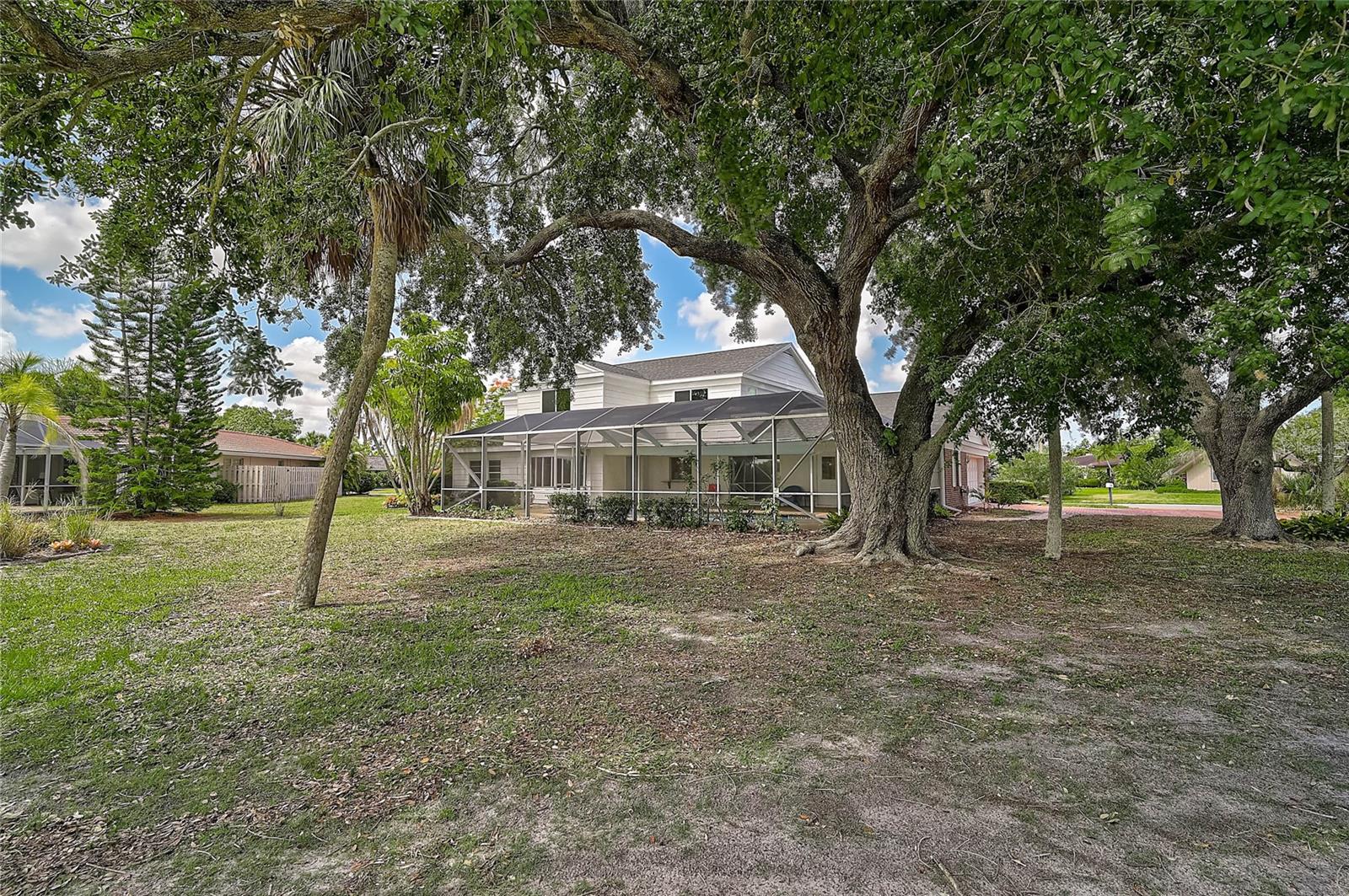 3215 PINE VALLEY DR, SARASOTA, FL, 34239
