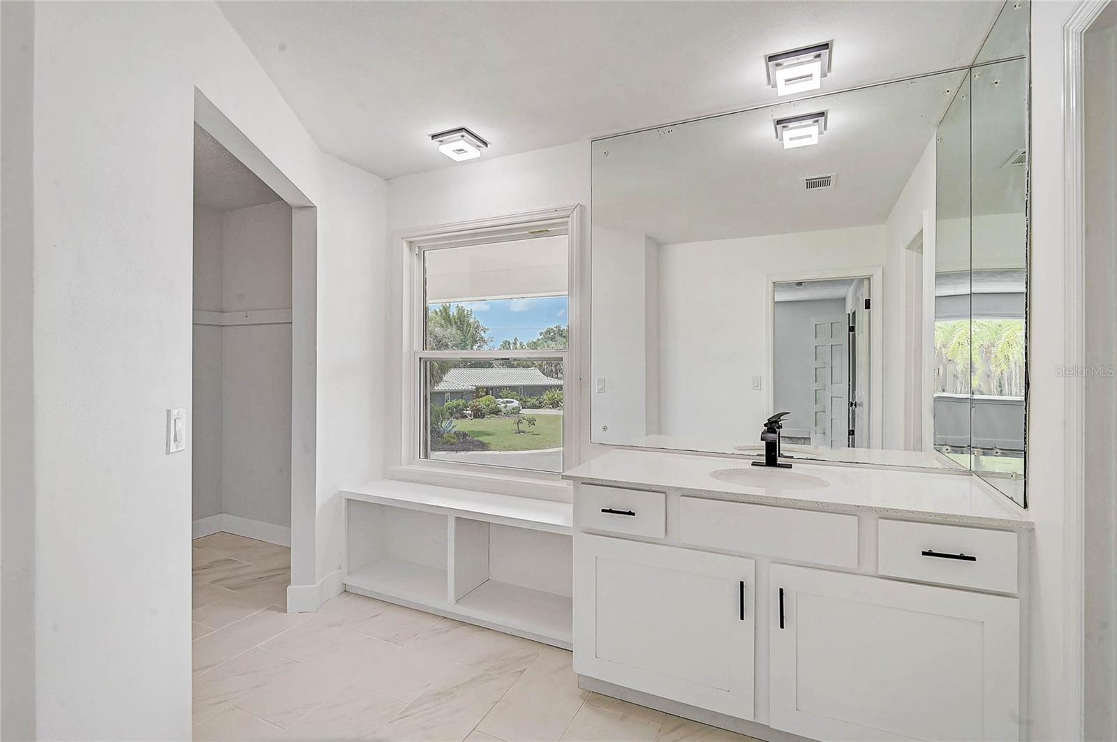 3215 PINE VALLEY DR, SARASOTA, FL, 34239