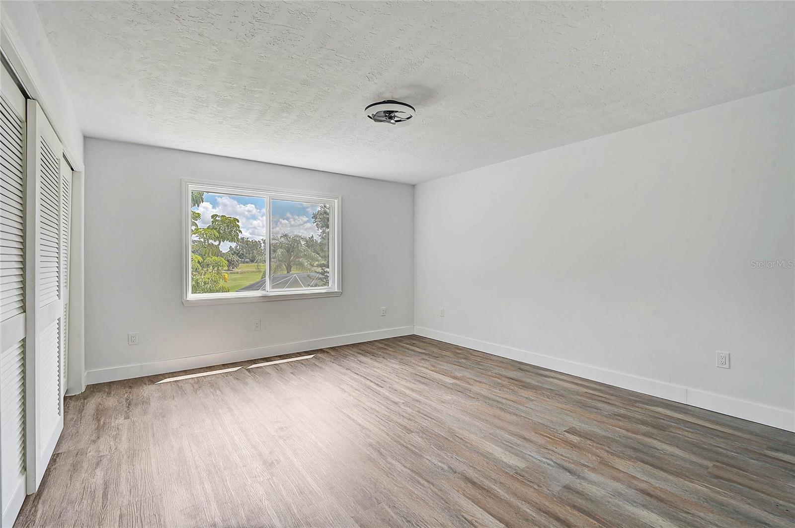 3215 PINE VALLEY DR, SARASOTA, FL, 34239
