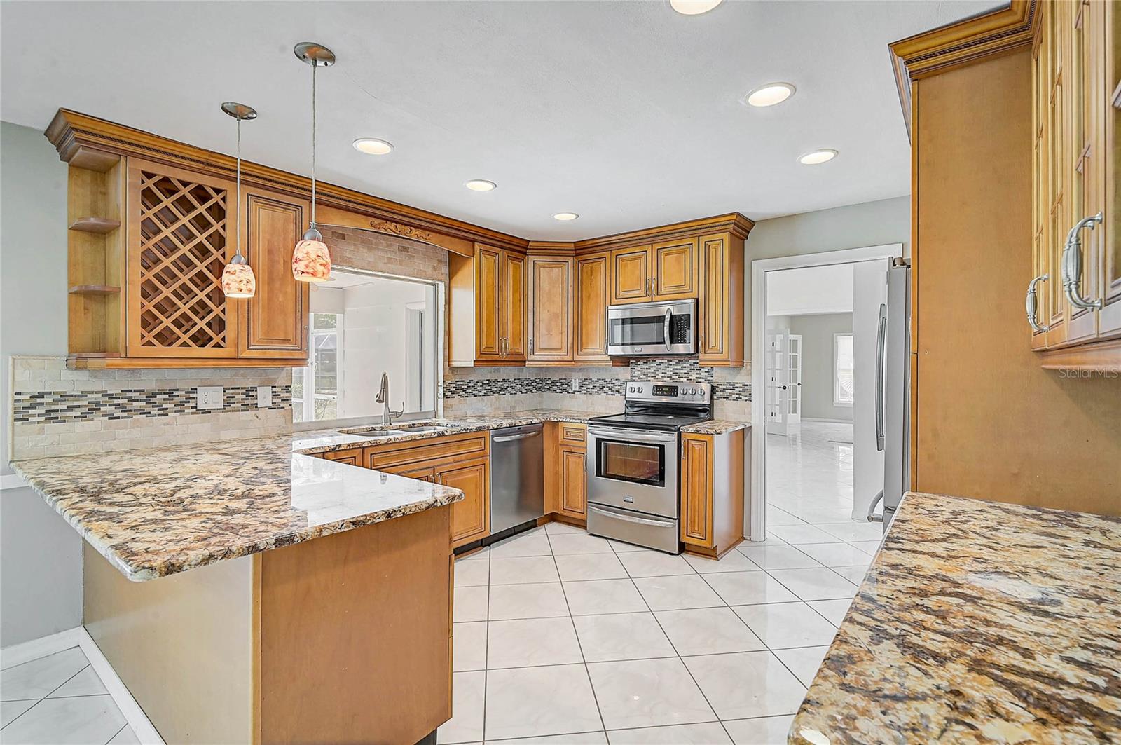 3215 PINE VALLEY DR, SARASOTA, FL, 34239