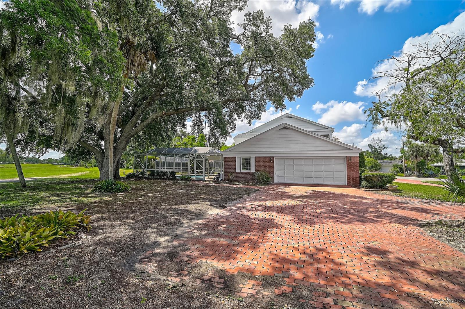 3215 PINE VALLEY DR, SARASOTA, FL, 34239