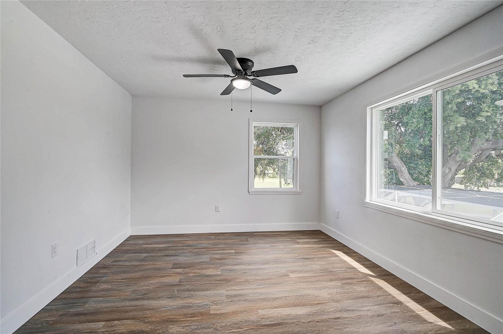 3215 PINE VALLEY DR, SARASOTA, FL, 34239
