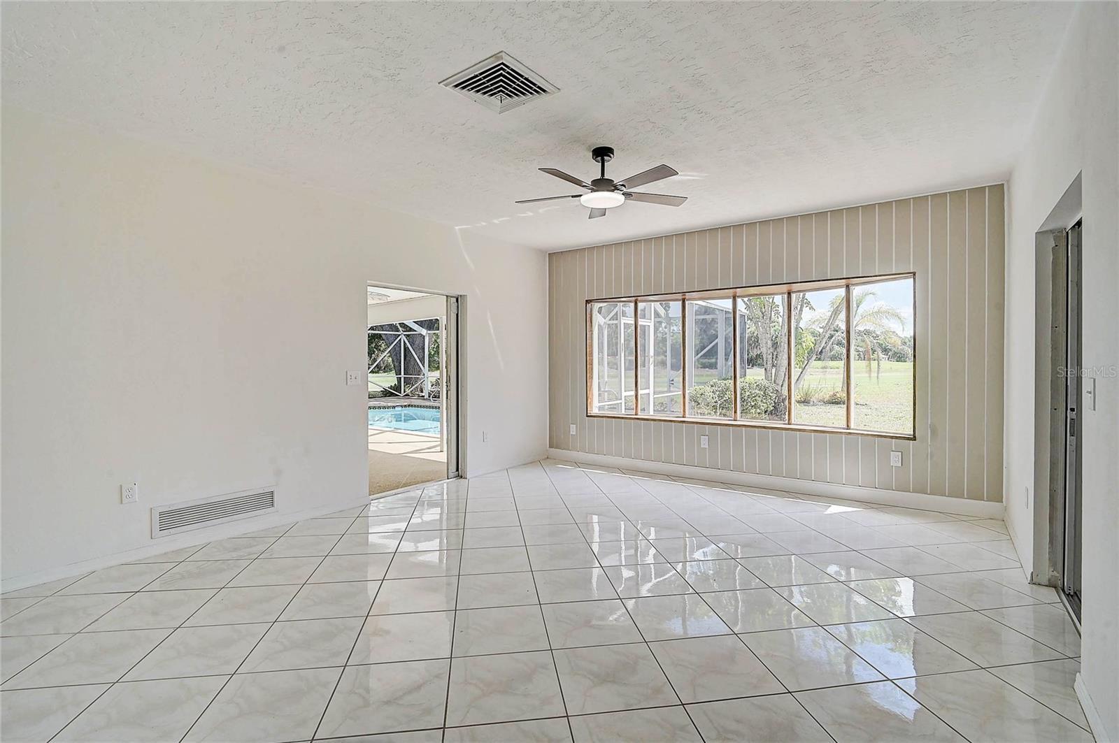 3215 PINE VALLEY DR, SARASOTA, FL, 34239