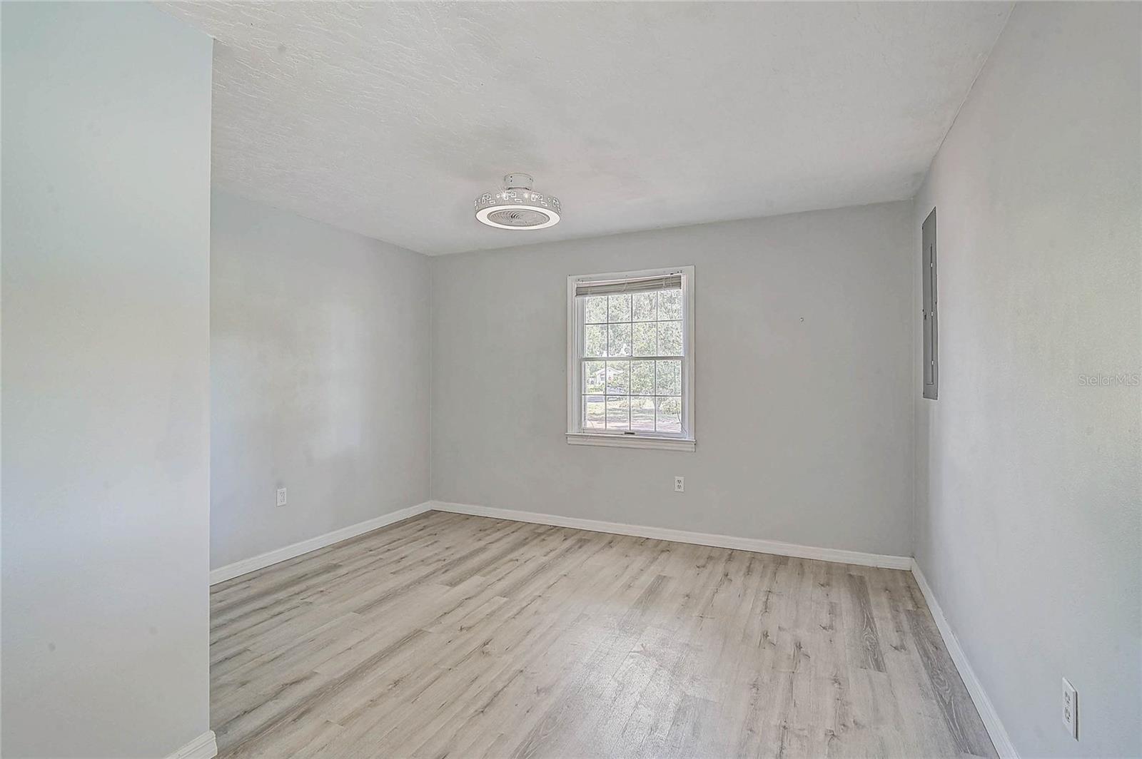3215 PINE VALLEY DR, SARASOTA, FL, 34239