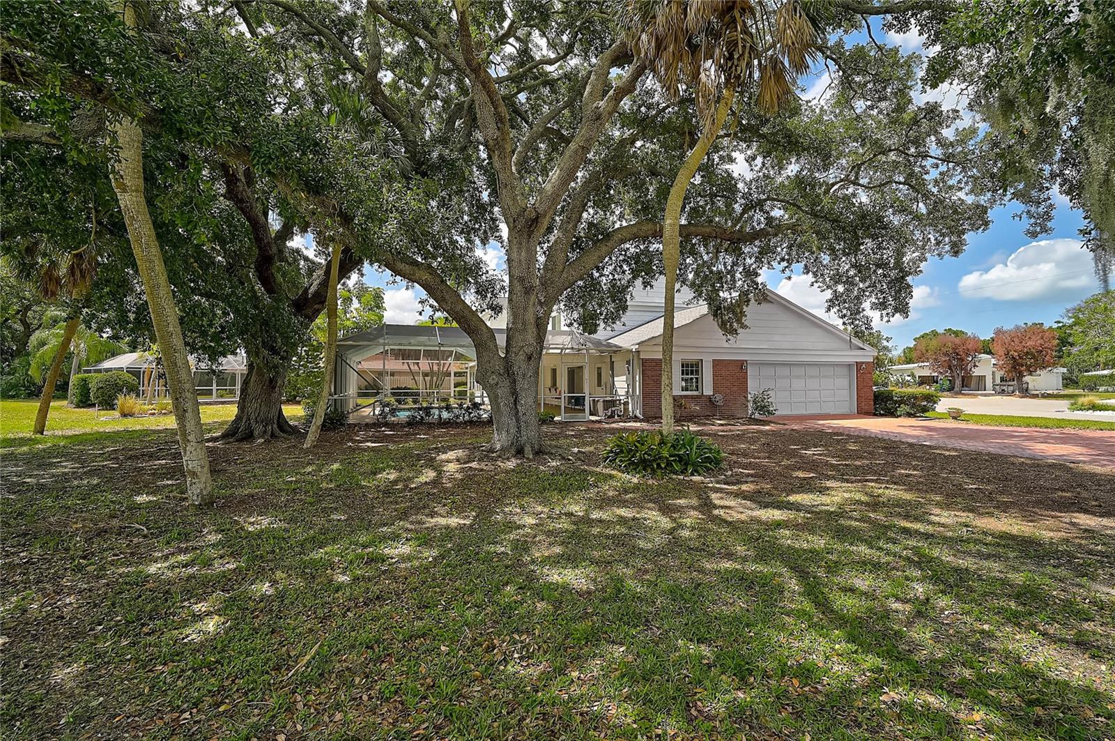 3215 PINE VALLEY DR, SARASOTA, FL, 34239