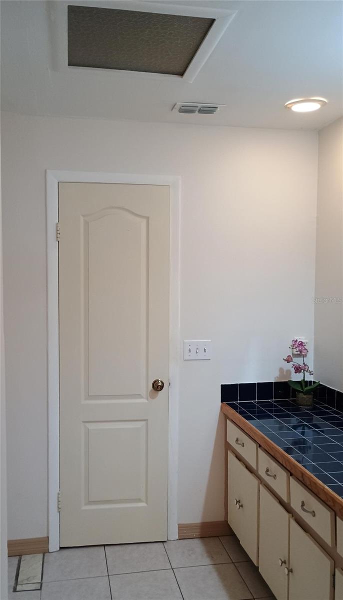 11727 WESSON CIR, TAMPA, FL, 33618