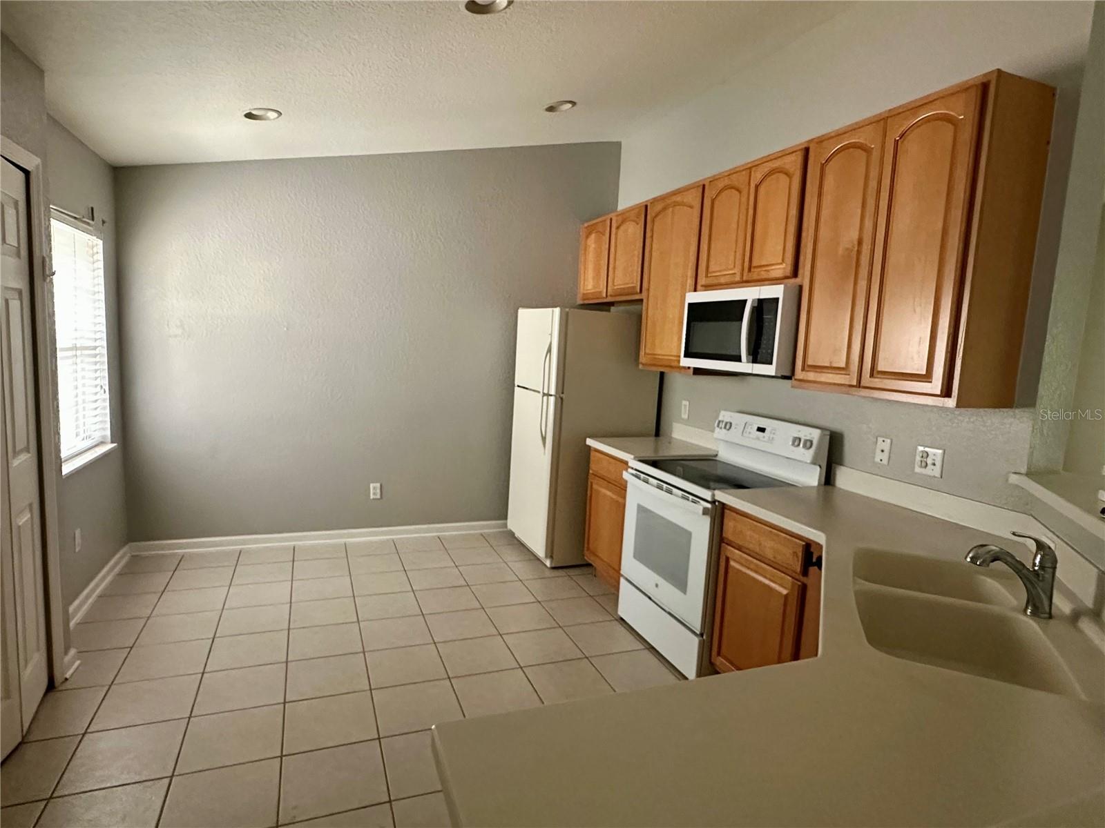 2763 METRO SEVILLA DR #105, ORLANDO, FL, 32835