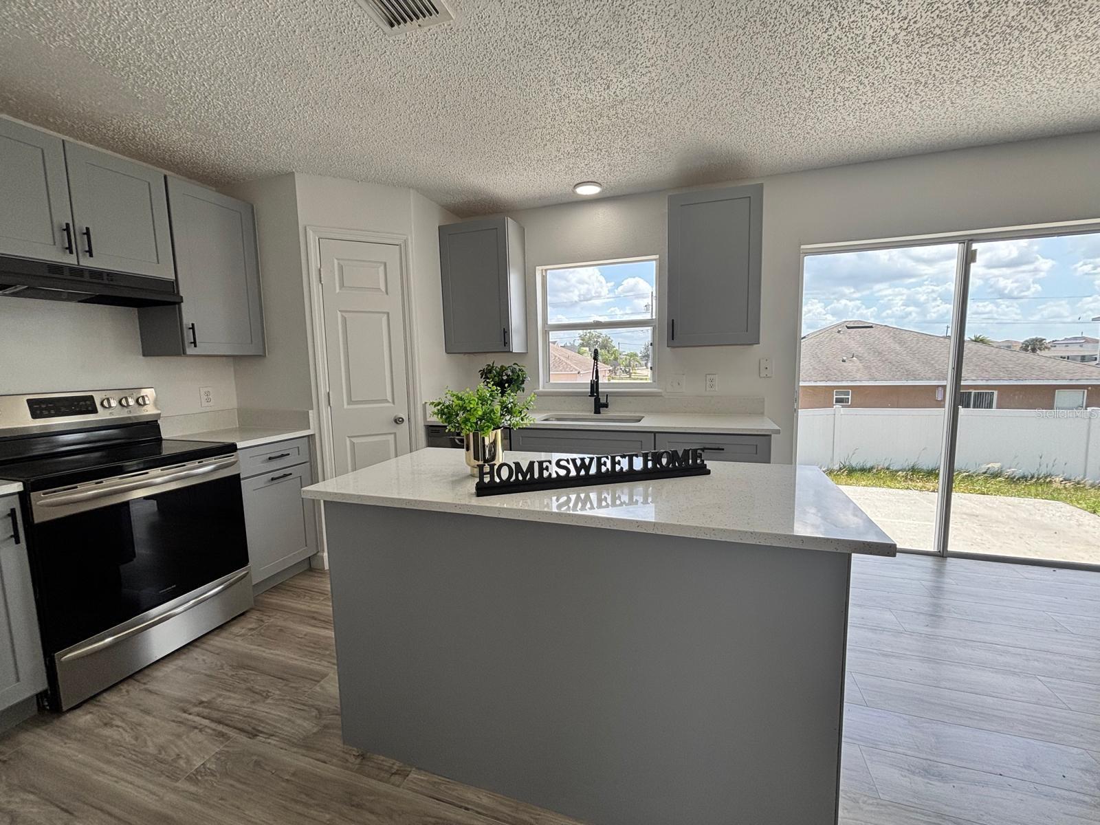 404 MANITOBA DR, KISSIMMEE, FL, 34759