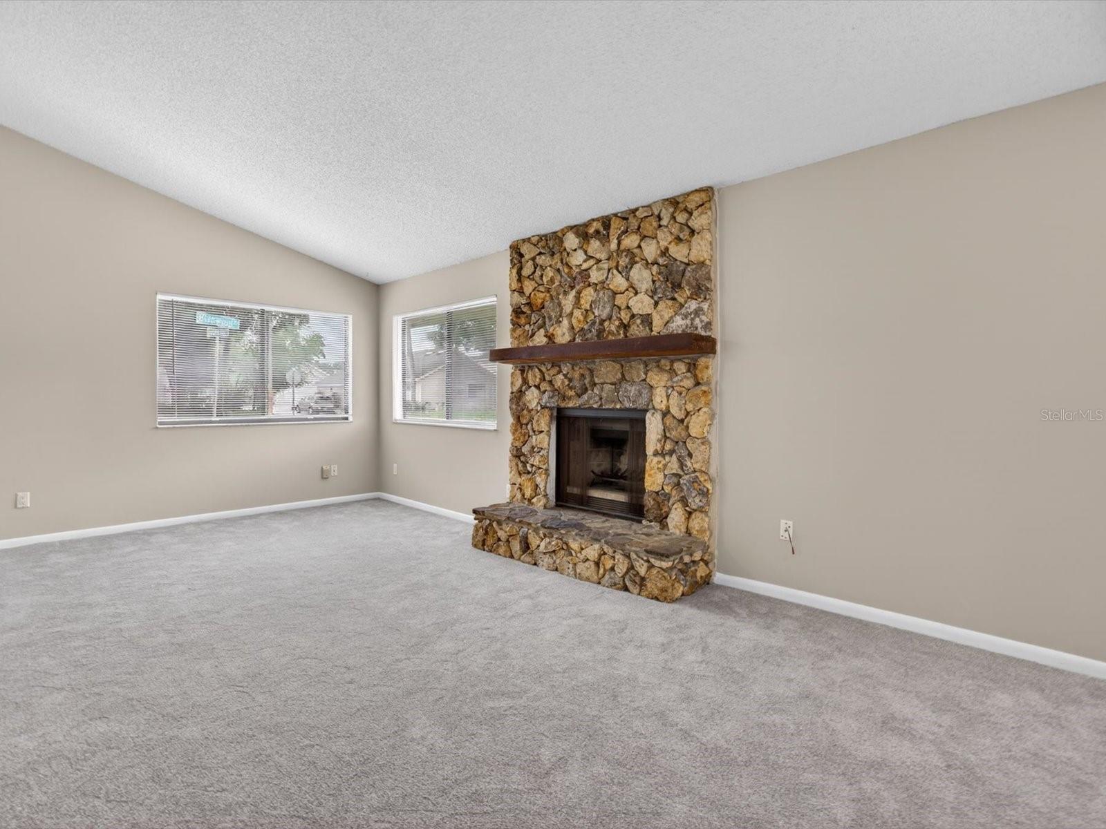724 LAKESIDE DR, WINTER SPRINGS, FL, 32708