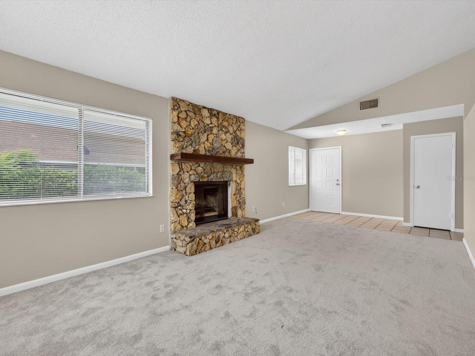724 LAKESIDE DR, WINTER SPRINGS, FL, 32708