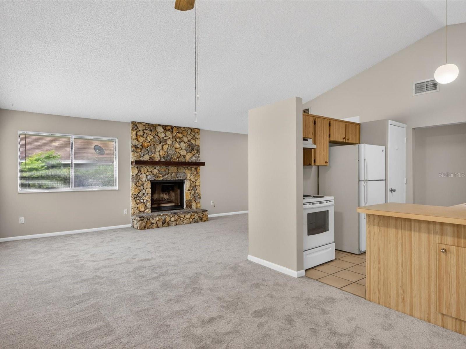 724 LAKESIDE DR, WINTER SPRINGS, FL, 32708
