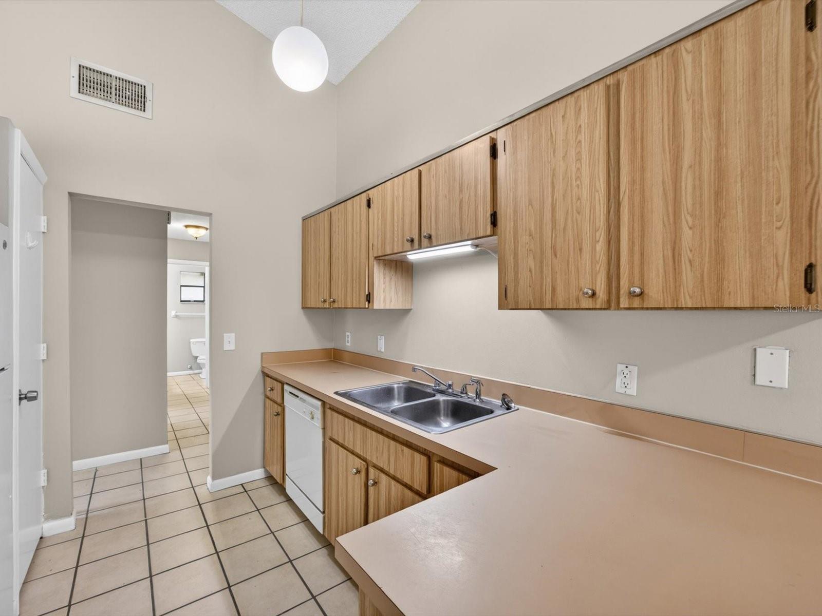 724 LAKESIDE DR, WINTER SPRINGS, FL, 32708