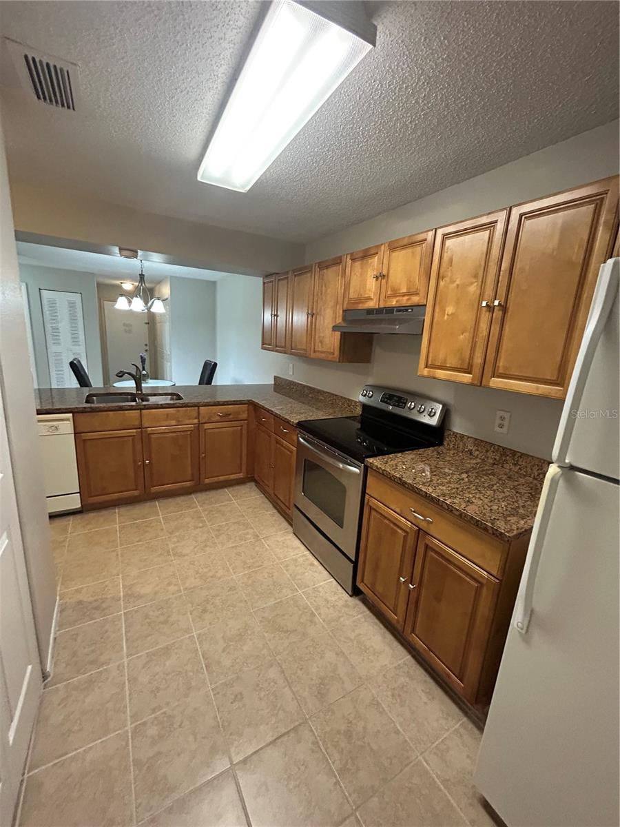 636 KENWICK CIR #105, CASSELBERRY, FL, 32707