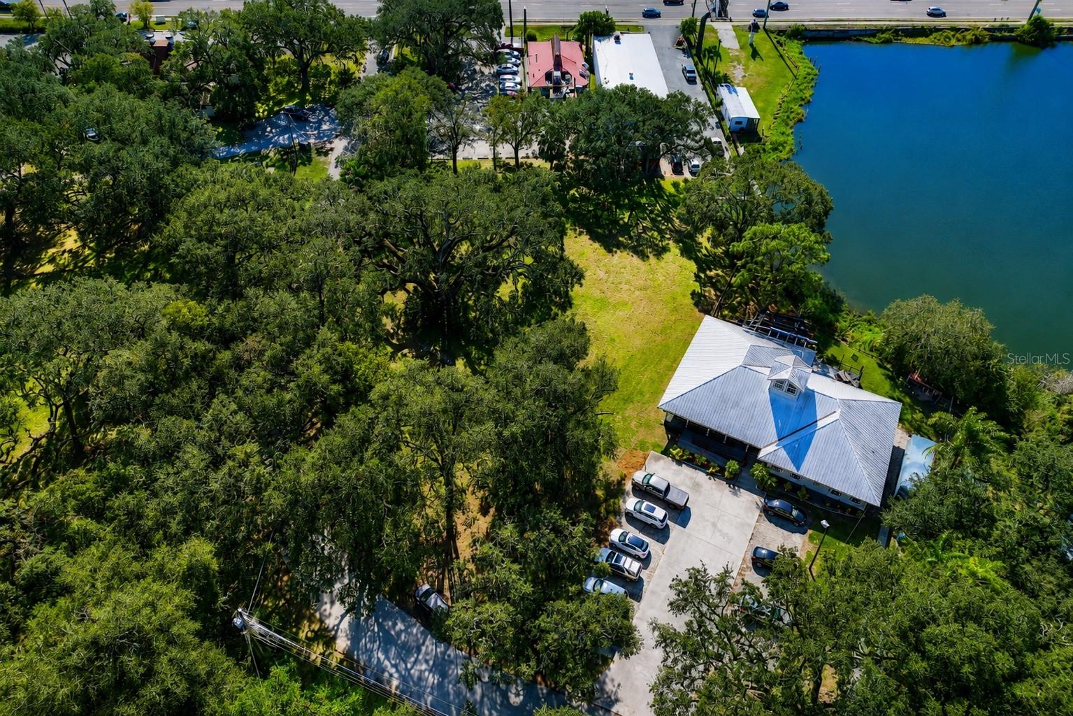 1214 W BRANDON BLVD, BRANDON, FL, 33511