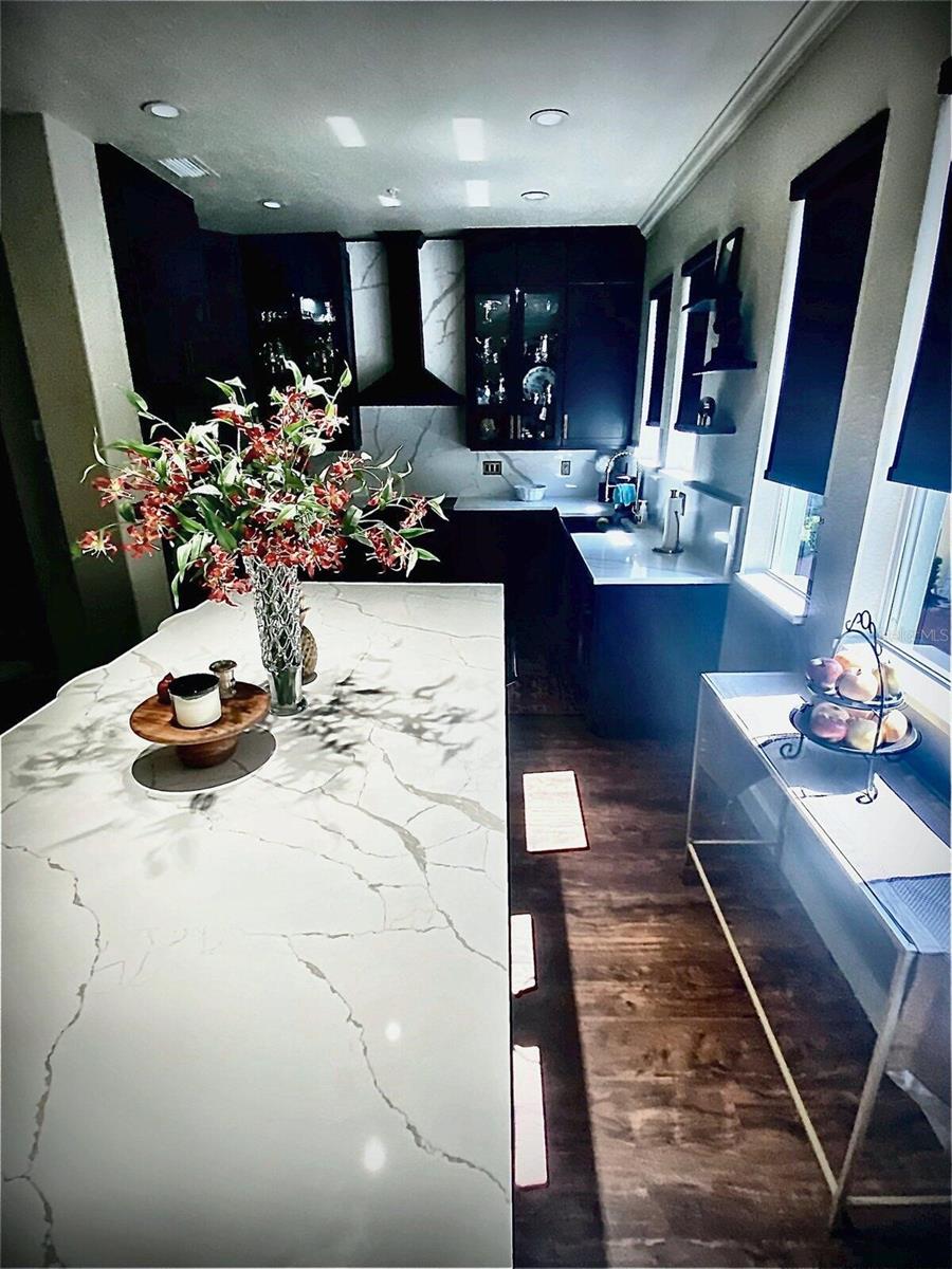 6013 BOWEN DANIEL #105, TAMPA, FL, 33616