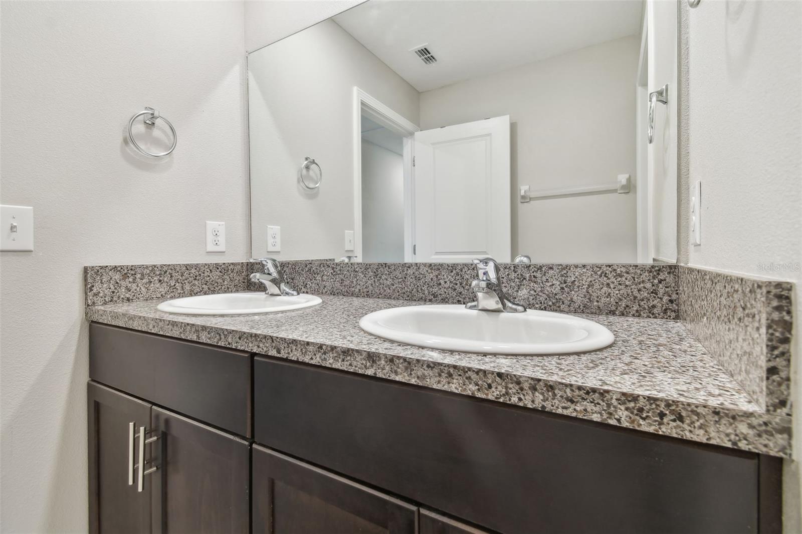 5452 RAINWOOD MEADOWS DR, APOLLO BEACH, FL, 33572