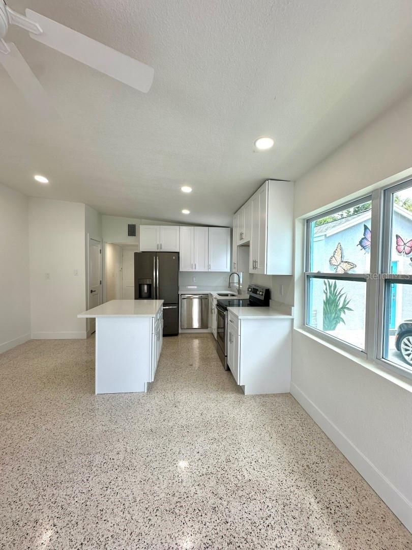 14147 PALM ST #2, MADEIRA BEACH, FL, 33708