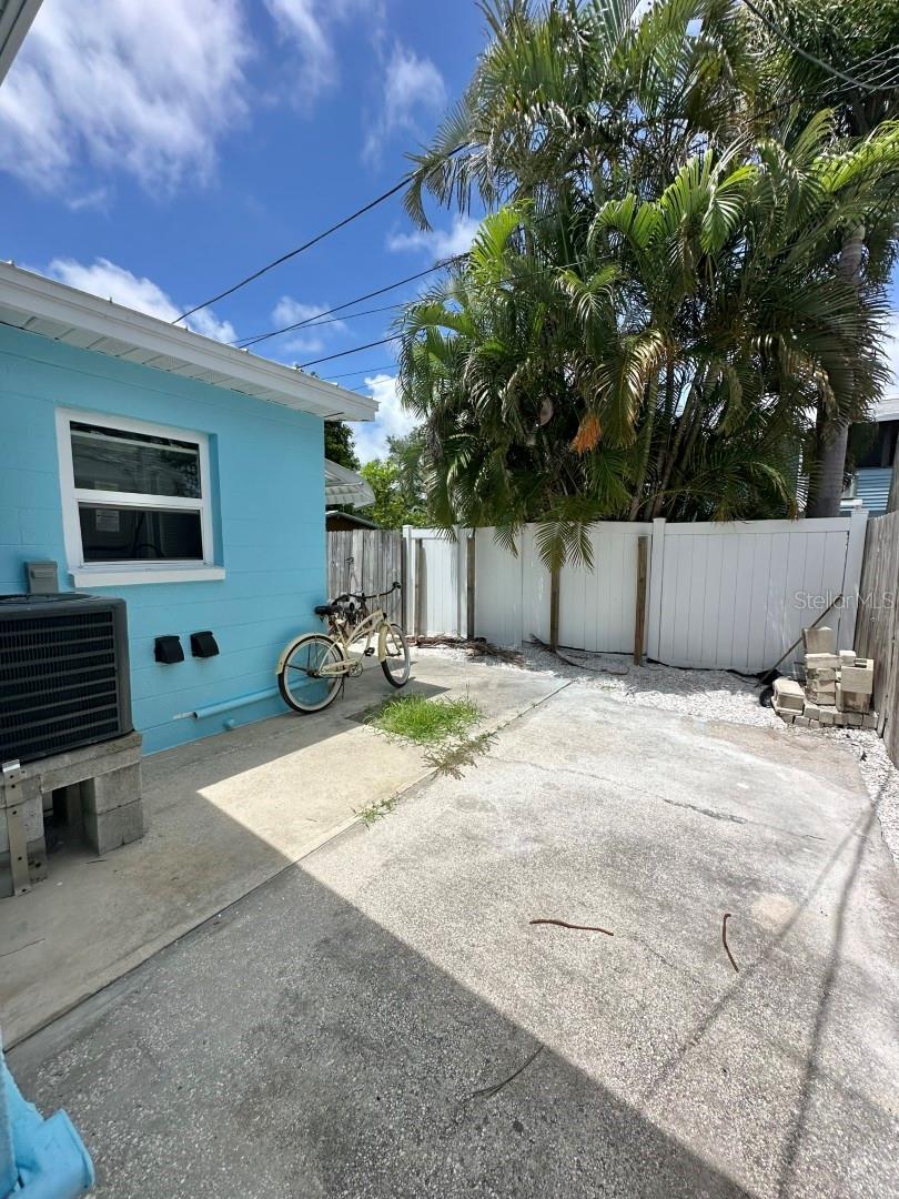 14147 PALM ST #2, MADEIRA BEACH, FL, 33708