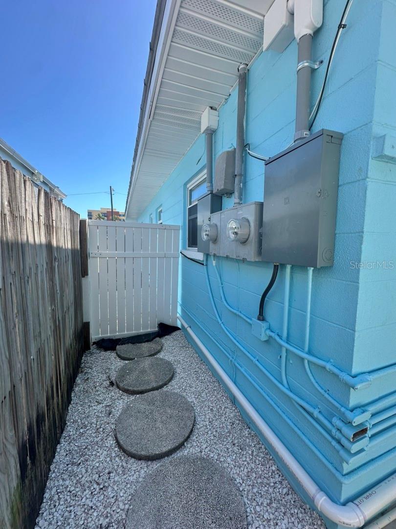 14147 PALM ST #2, MADEIRA BEACH, FL, 33708