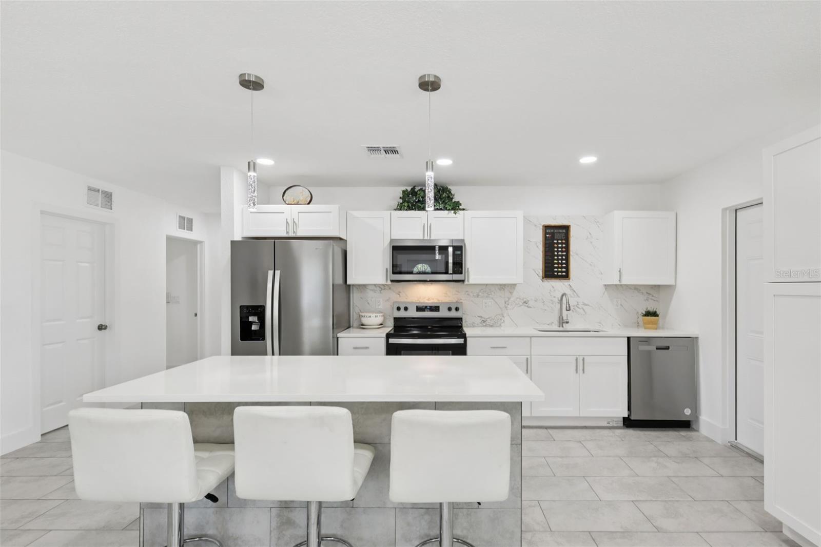 3530 GOODRICH AVE, SARASOTA, FL, 34234