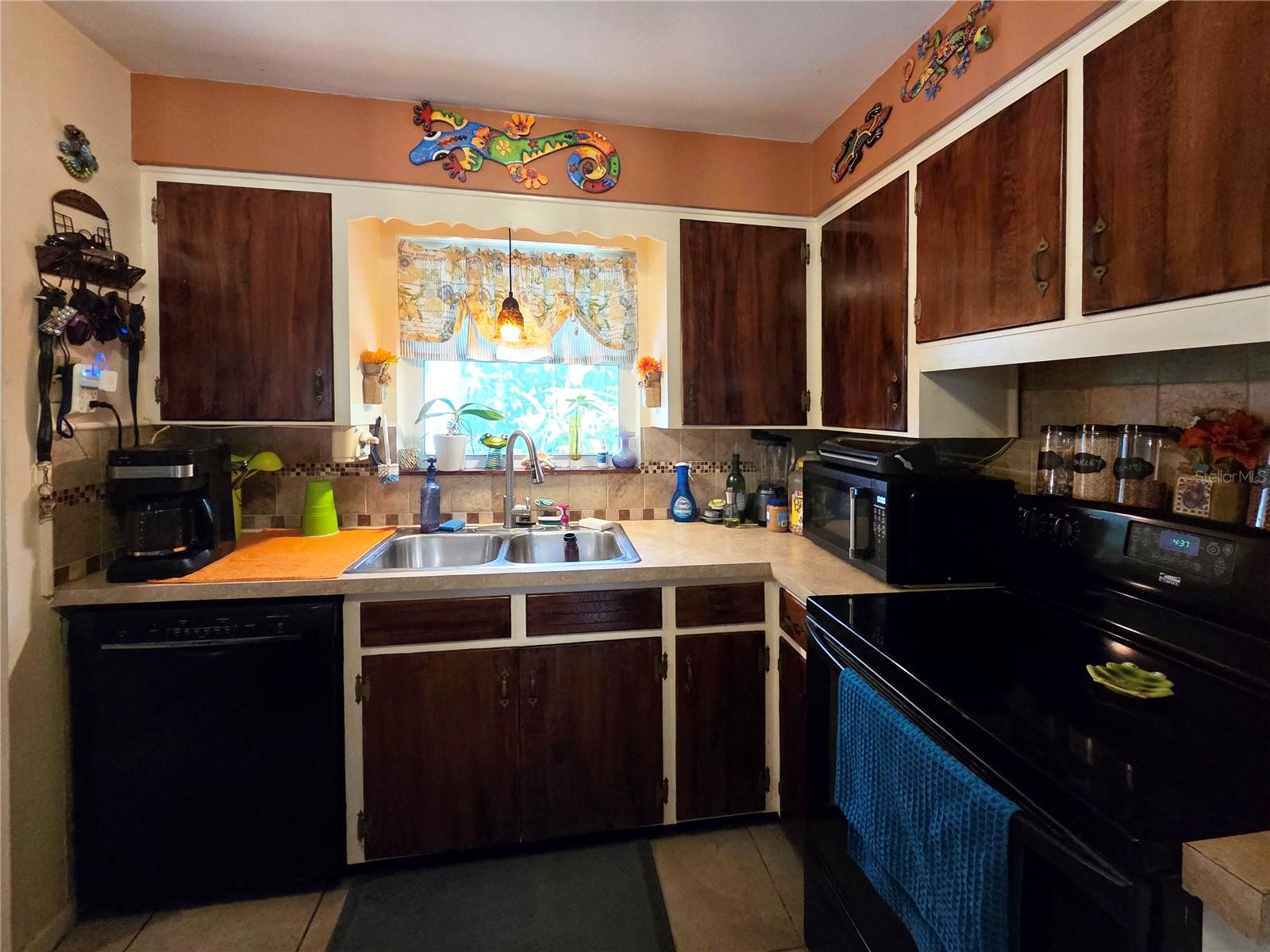 11066 102ND AVE, SEMINOLE, FL, 33778