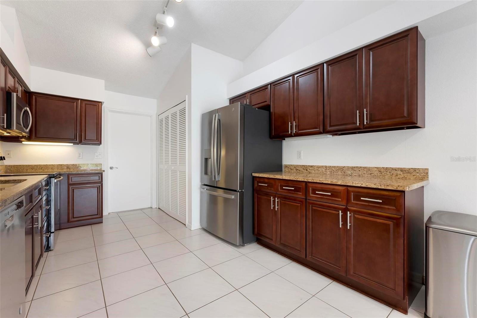 5368 KELLY DR #17, SARASOTA, FL, 34233