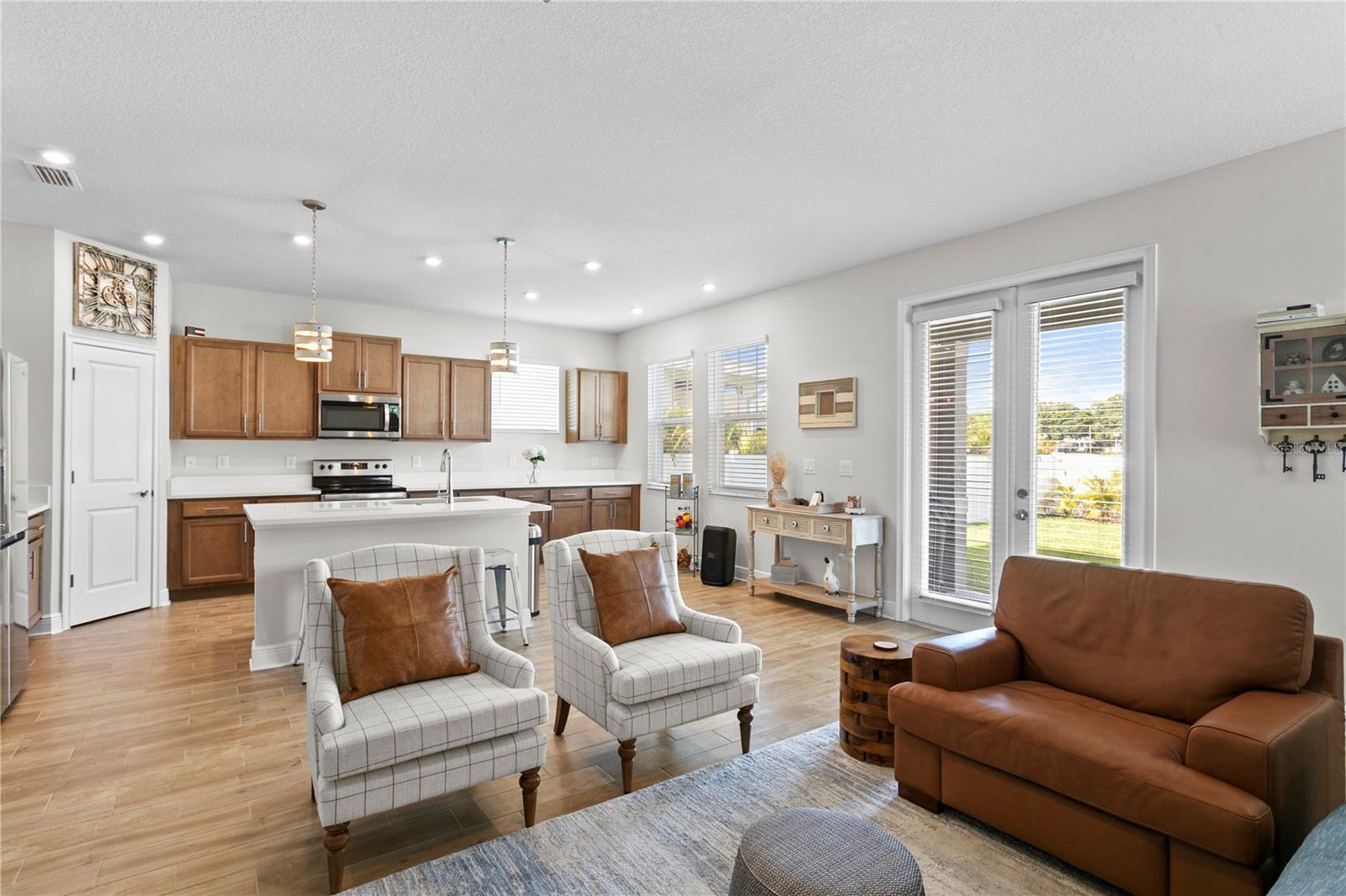 2501 17TH ST N, ST PETERSBURG, FL, 33713