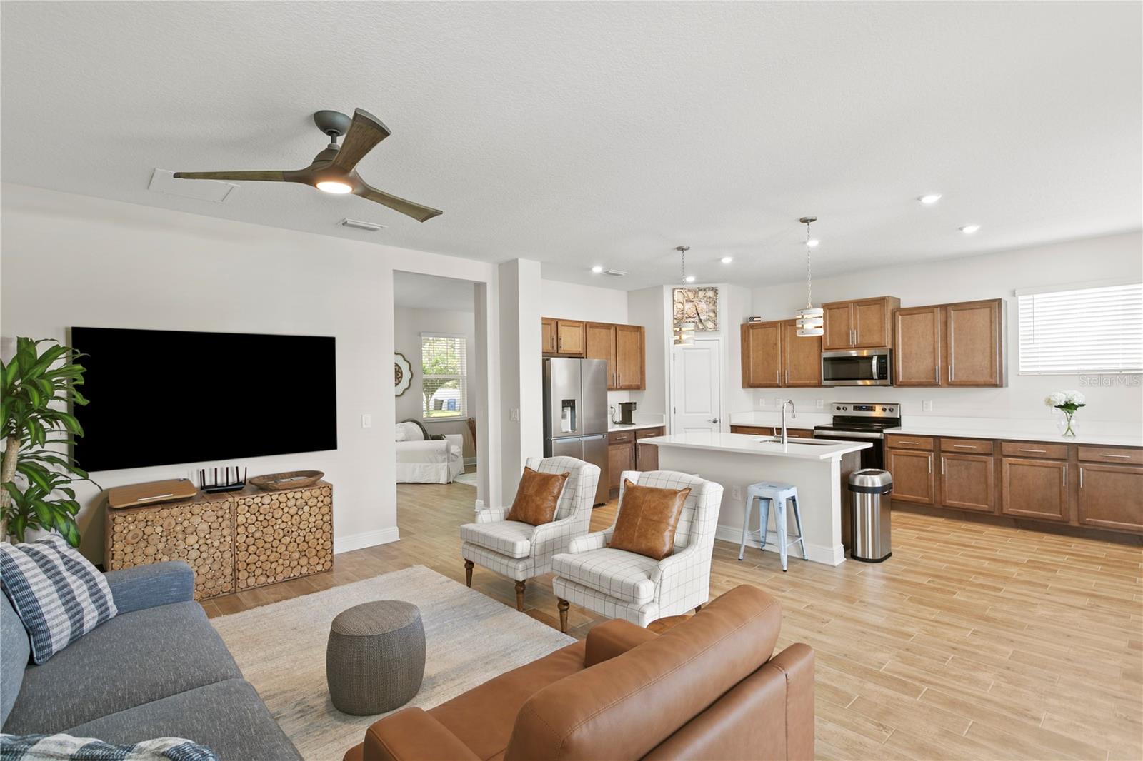 2501 17TH ST N, ST PETERSBURG, FL, 33713
