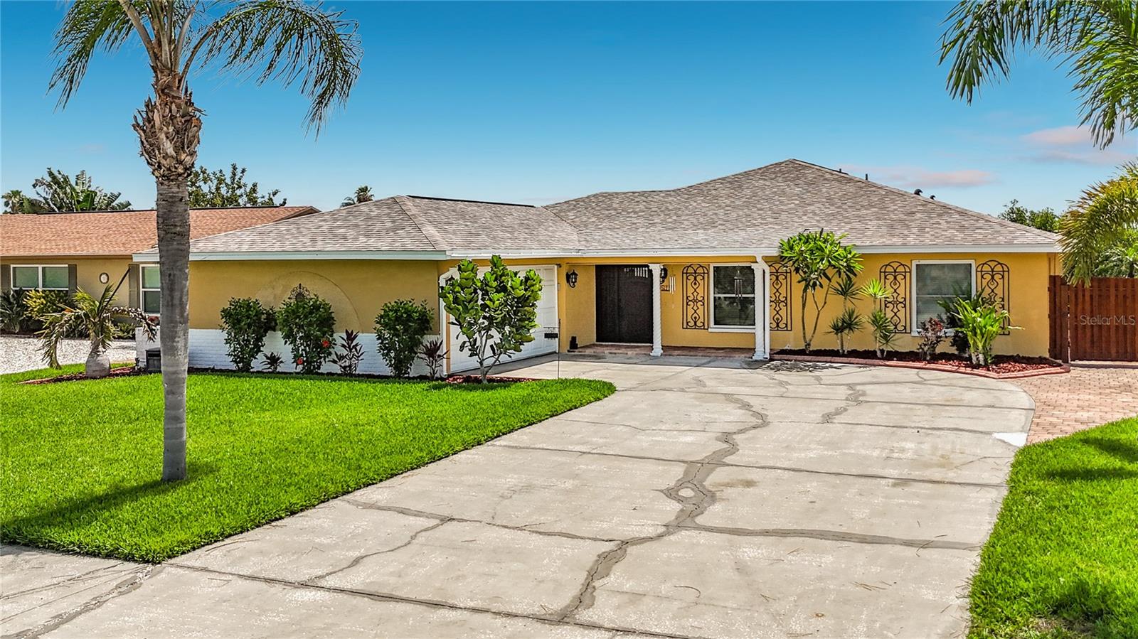 6517 SOLITAIRE PALM WAY, APOLLO BEACH, FL, 33572