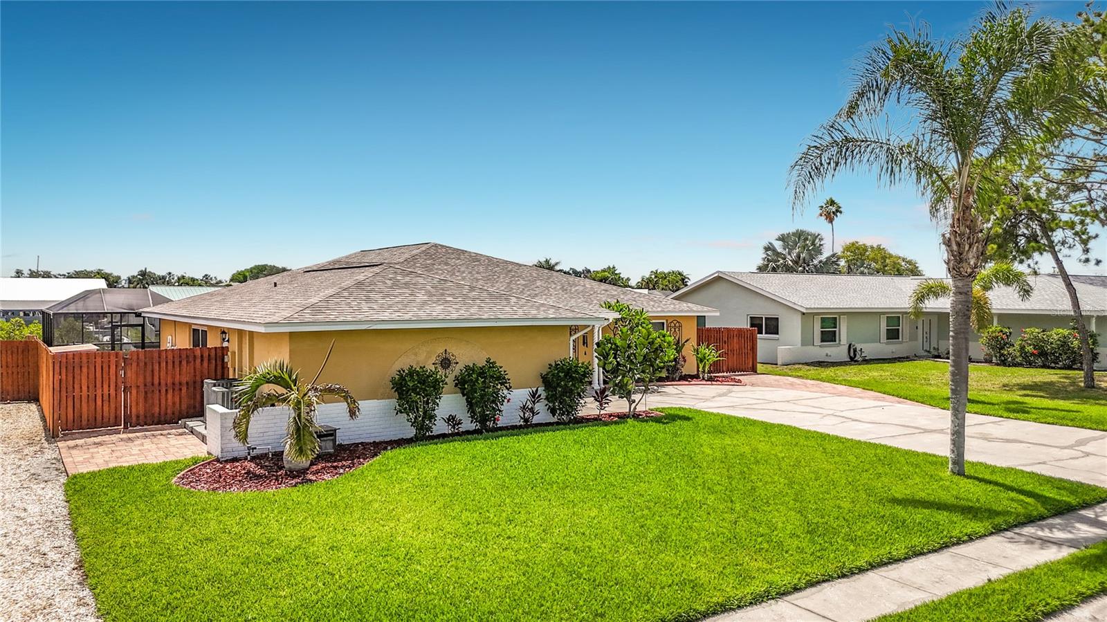 6517 SOLITAIRE PALM WAY, APOLLO BEACH, FL, 33572