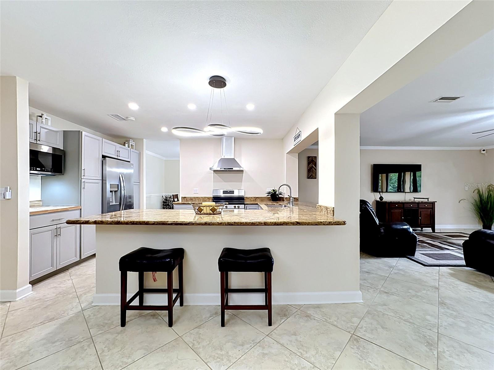 6517 SOLITAIRE PALM WAY, APOLLO BEACH, FL, 33572