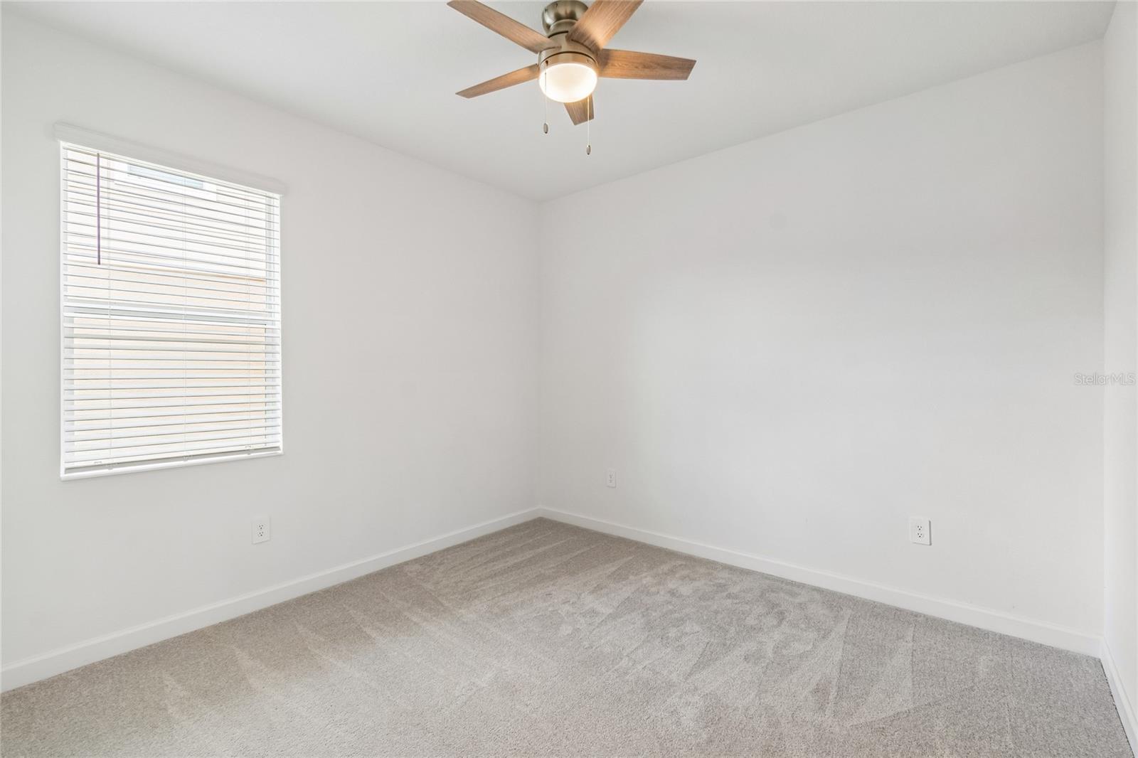 5352 DAGENHAM DR, DAVENPORT, FL, 33837