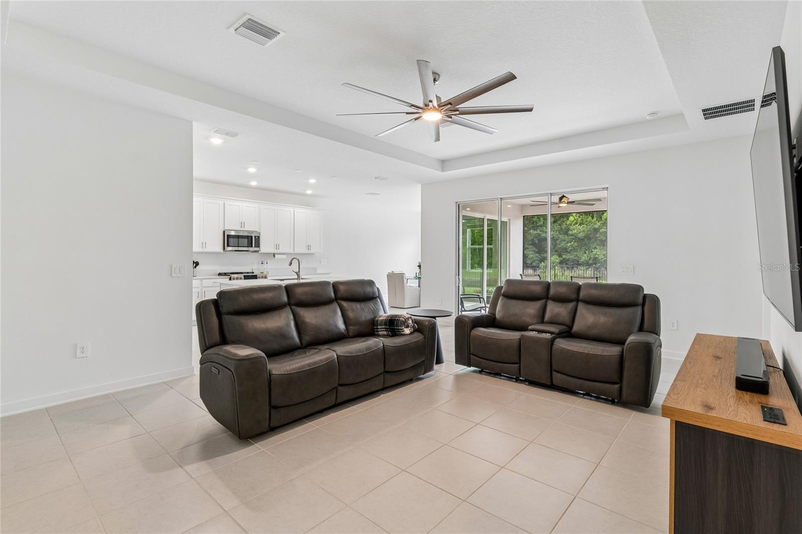 5352 DAGENHAM DR, DAVENPORT, FL, 33837
