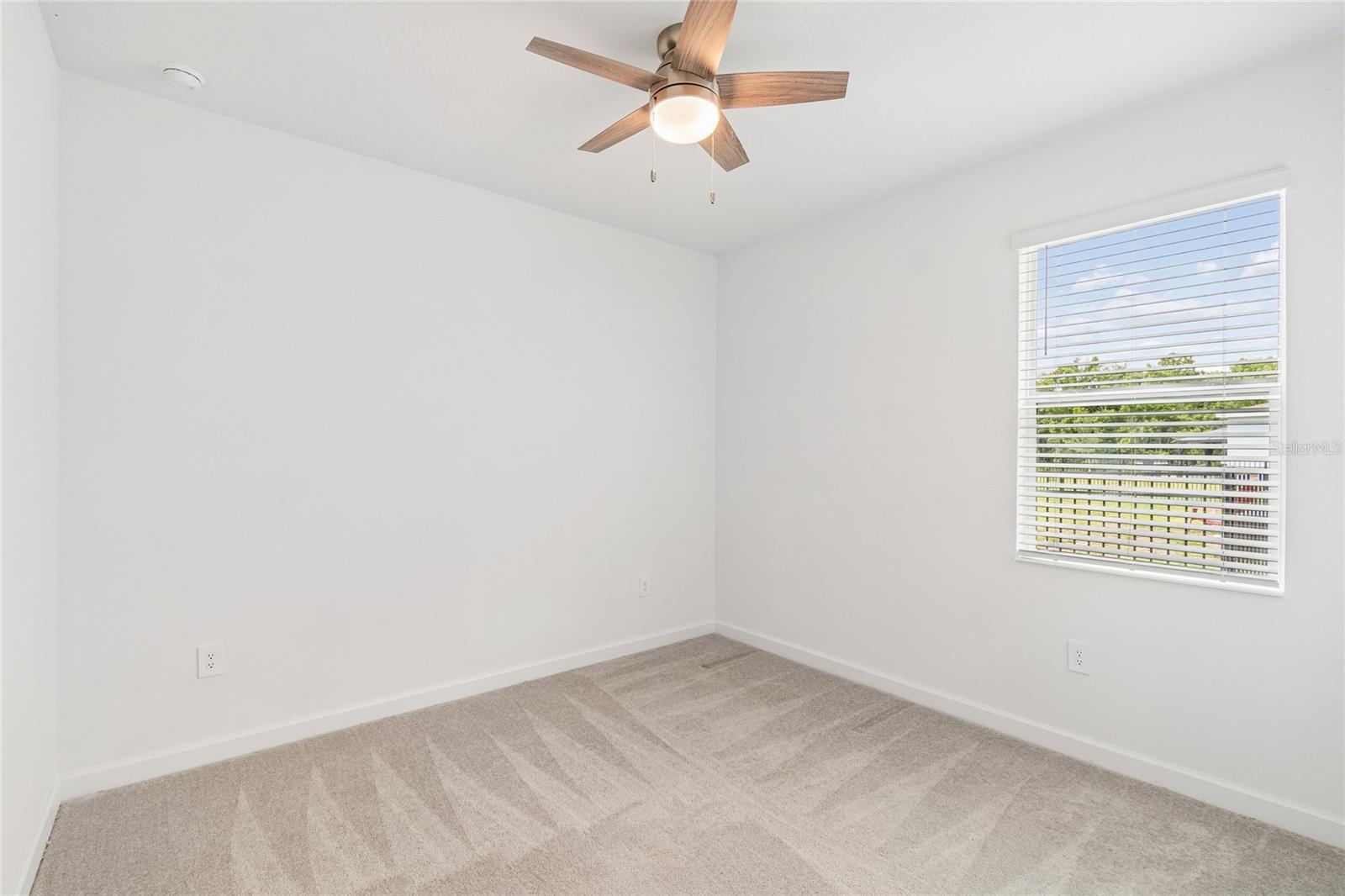 5352 DAGENHAM DR, DAVENPORT, FL, 33837
