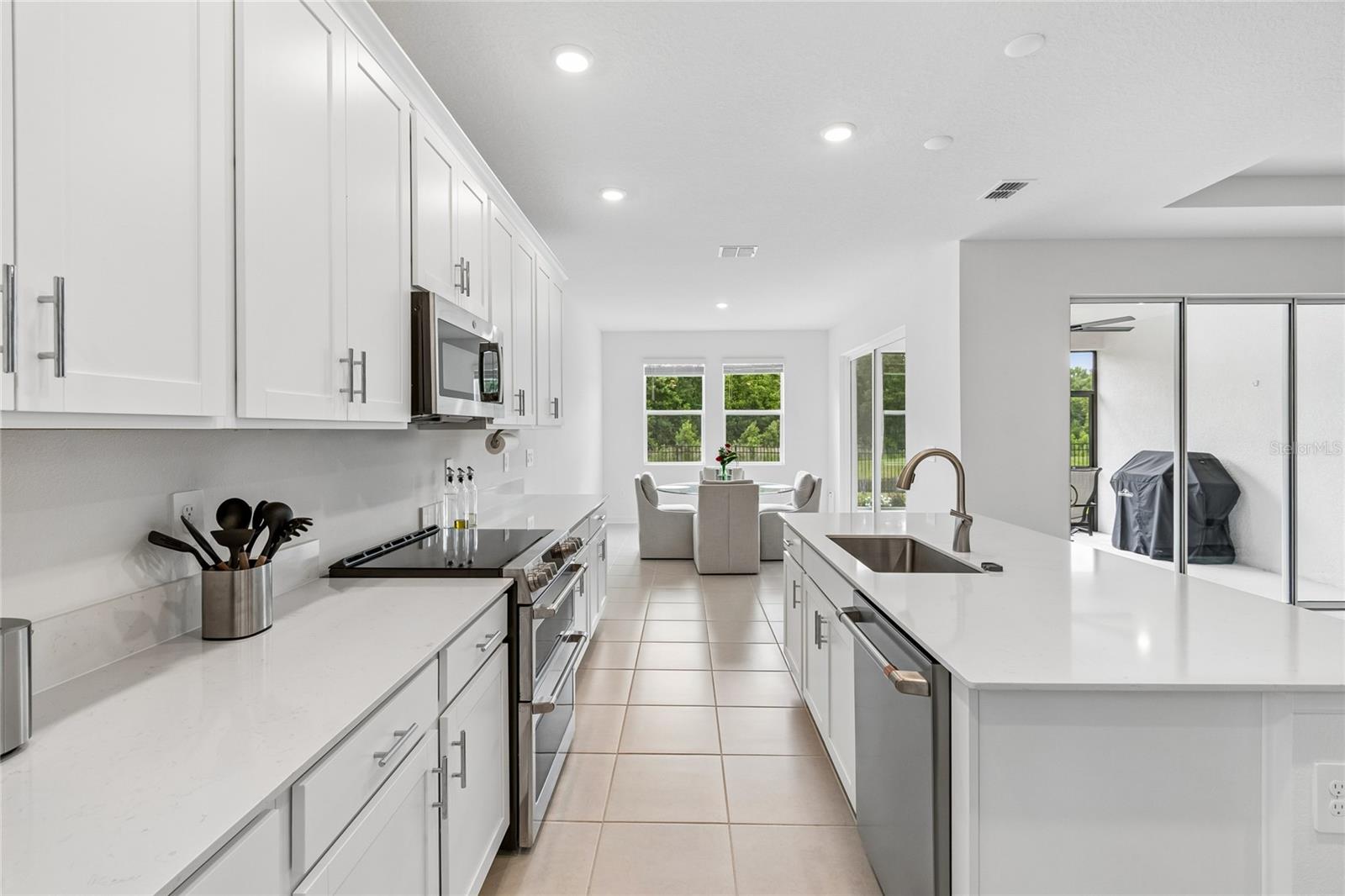 5352 DAGENHAM DR, DAVENPORT, FL, 33837