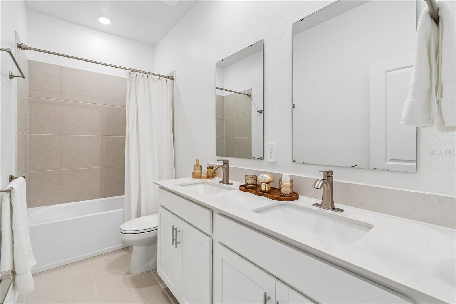 5352 DAGENHAM DR, DAVENPORT, FL, 33837