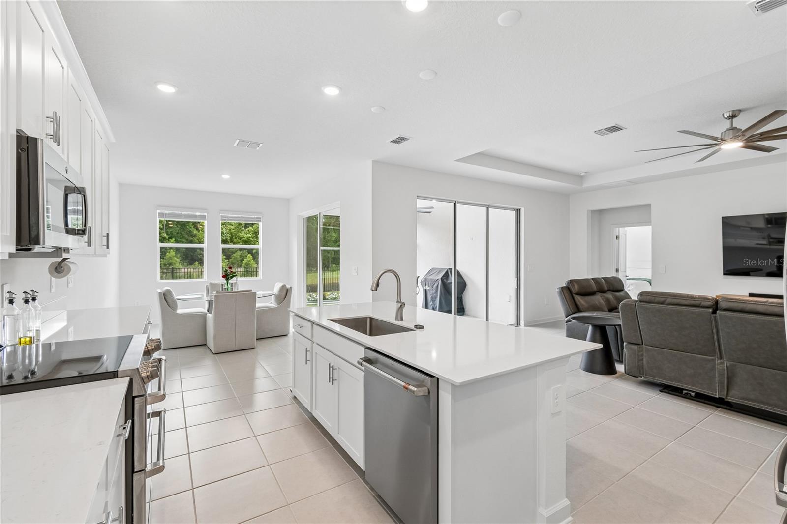 5352 DAGENHAM DR, DAVENPORT, FL, 33837