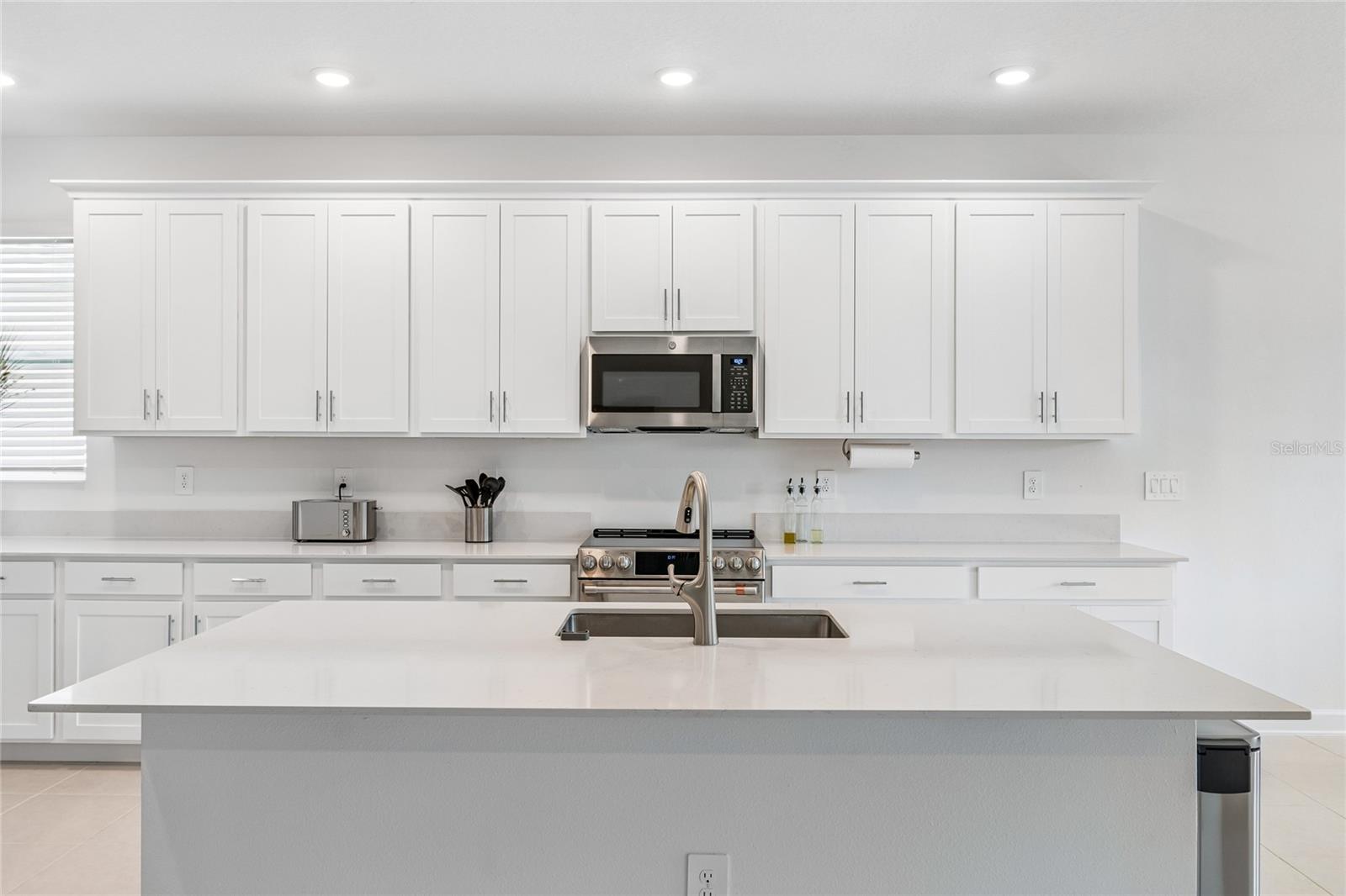 5352 DAGENHAM DR, DAVENPORT, FL, 33837