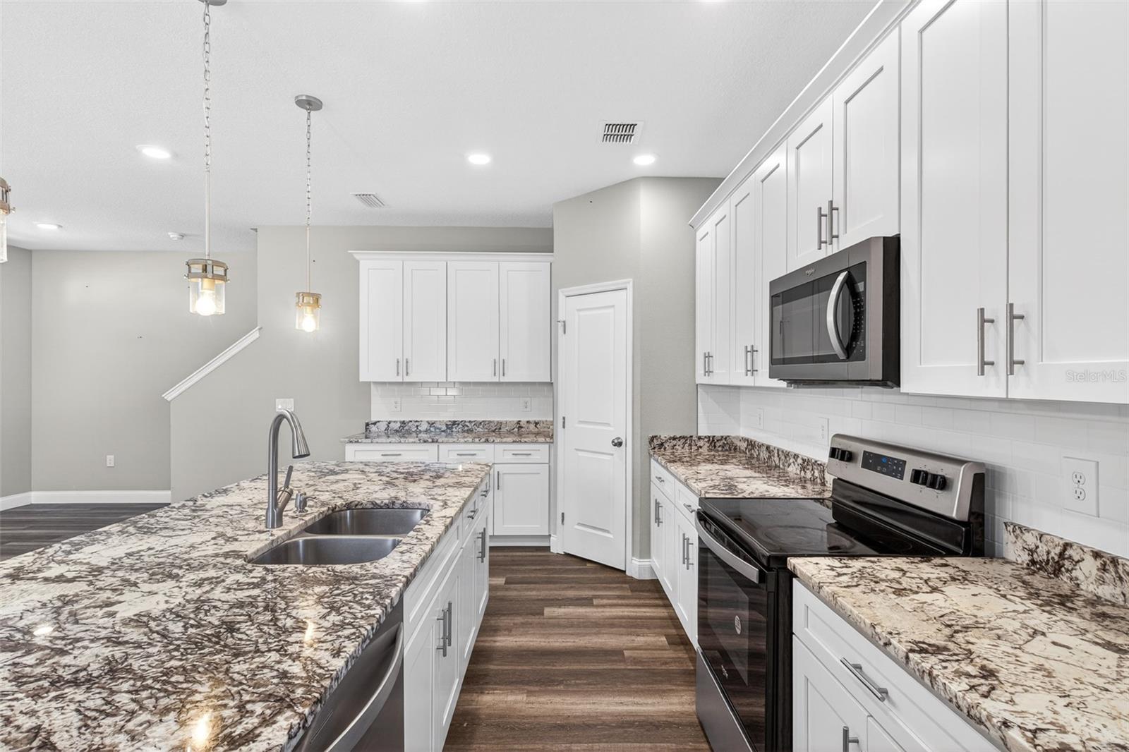 801 PECAN AVE, SANFORD, FL, 32771