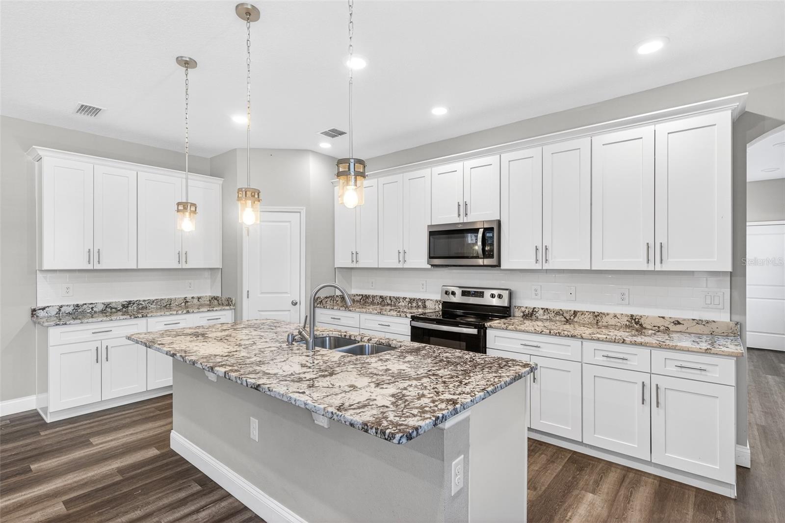 801 PECAN AVE, SANFORD, FL, 32771