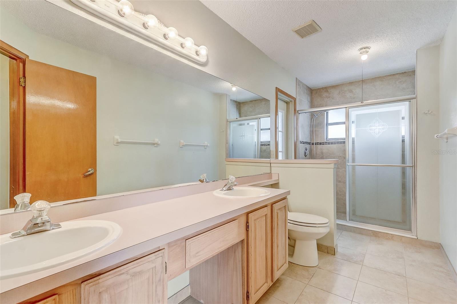 2358 OLDFIELD DR, ORLANDO, FL, 32837