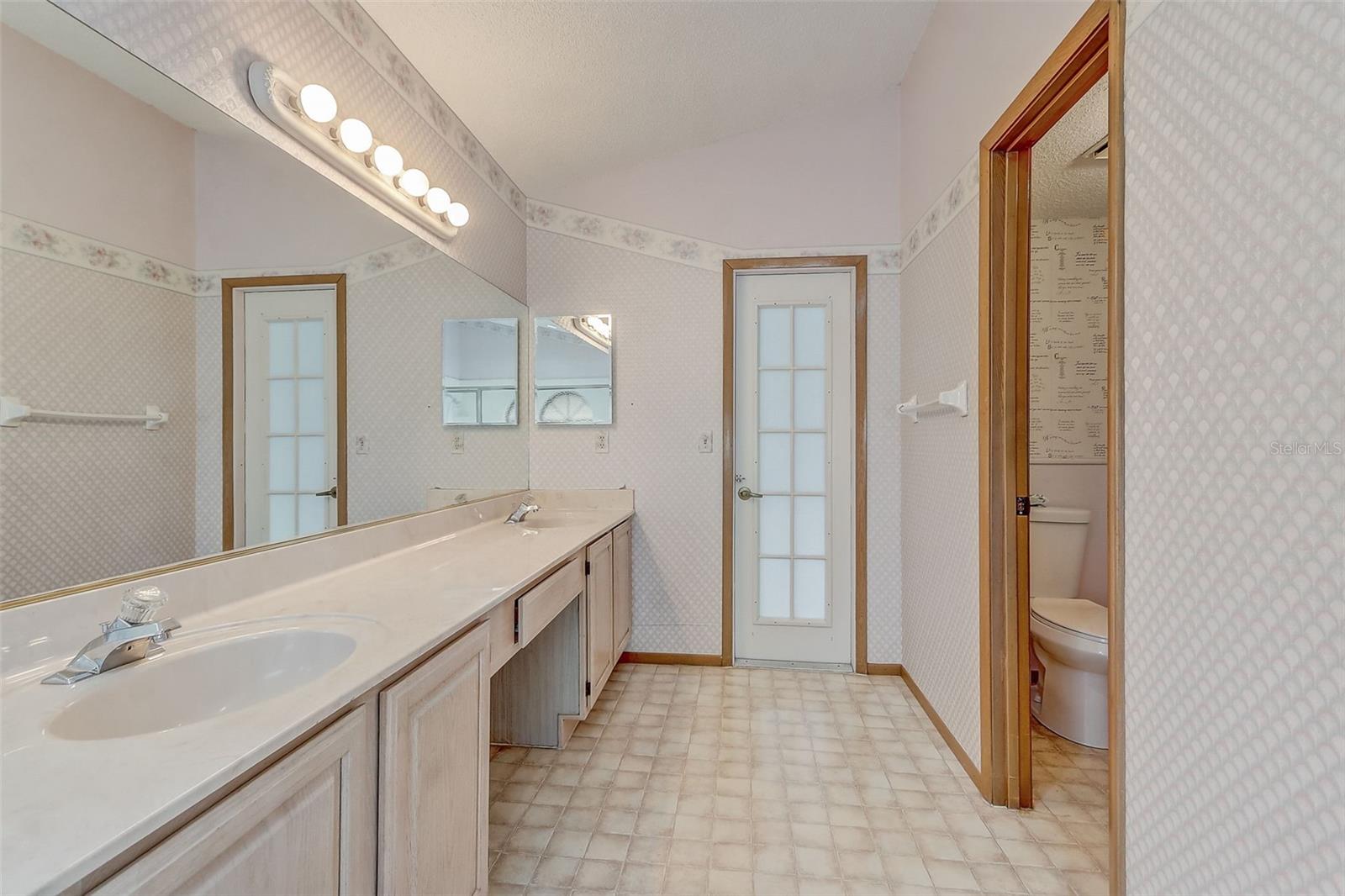 2358 OLDFIELD DR, ORLANDO, FL, 32837