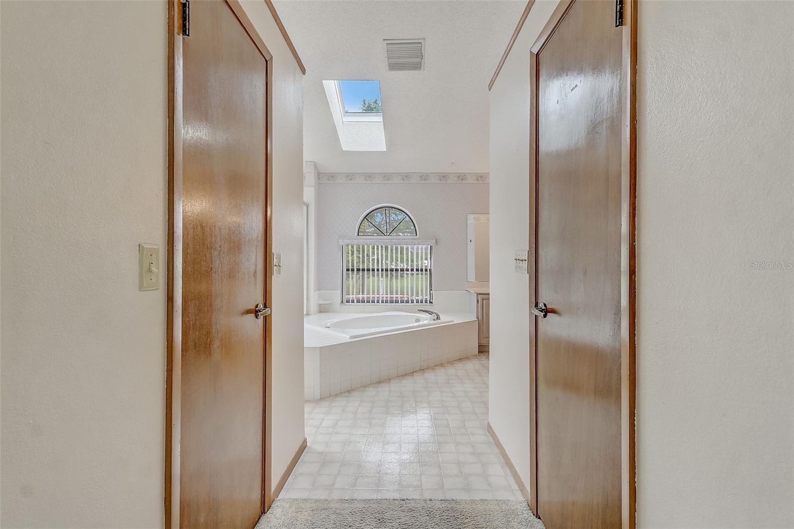 2358 OLDFIELD DR, ORLANDO, FL, 32837