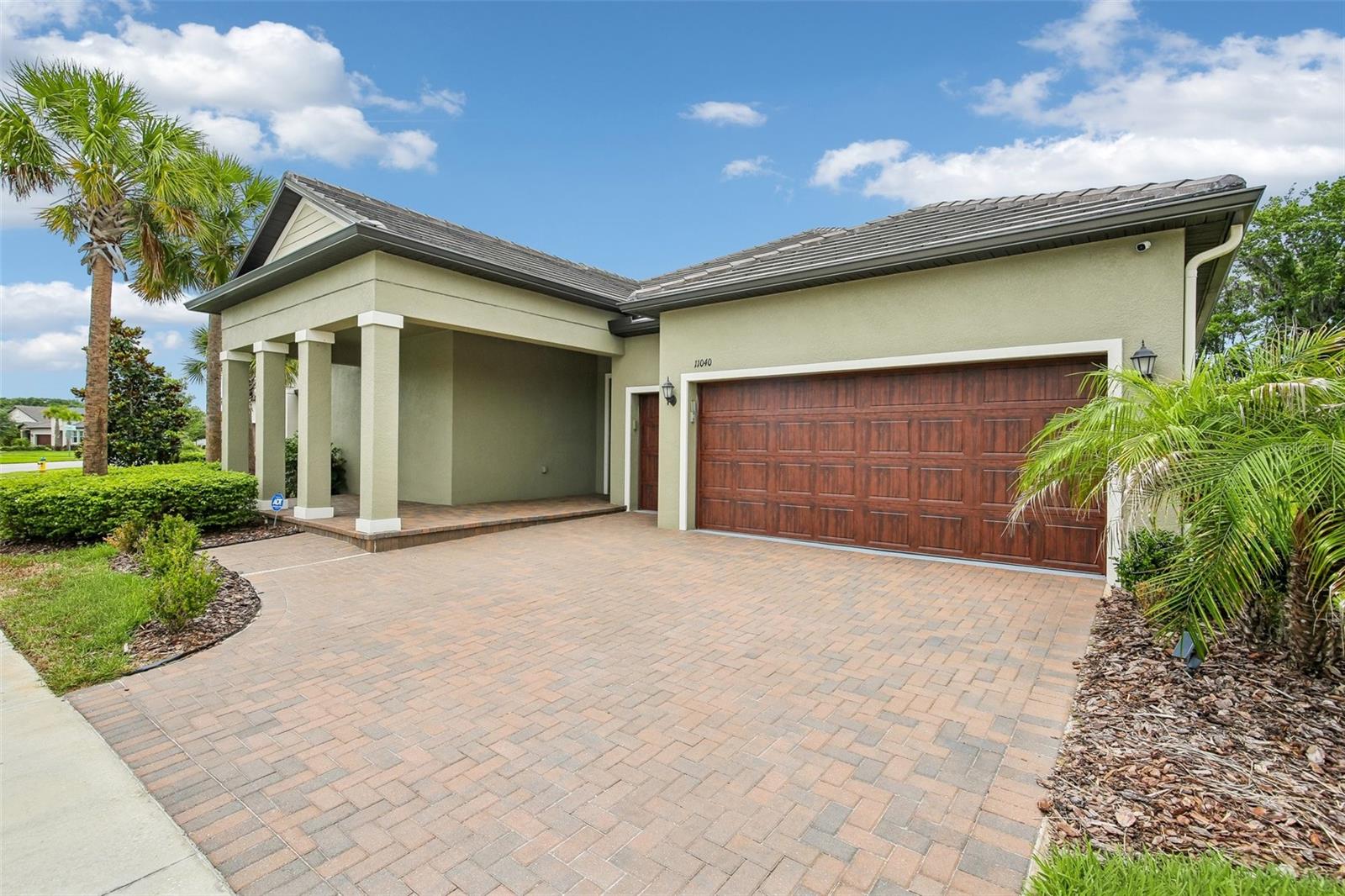 11040 BANYAN BREEZE BLVD, LAND O LAKES, FL, 34638