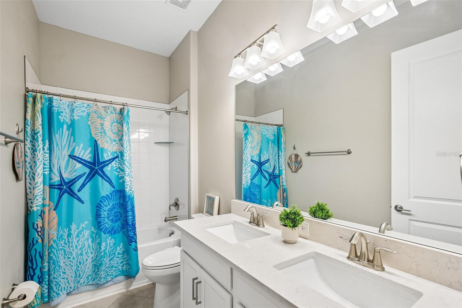 11040 BANYAN BREEZE BLVD, LAND O LAKES, FL, 34638