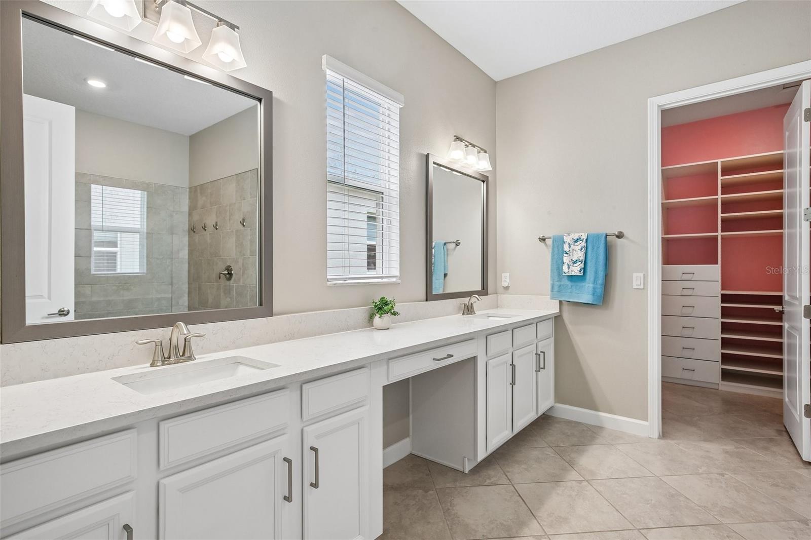 11040 BANYAN BREEZE BLVD, LAND O LAKES, FL, 34638